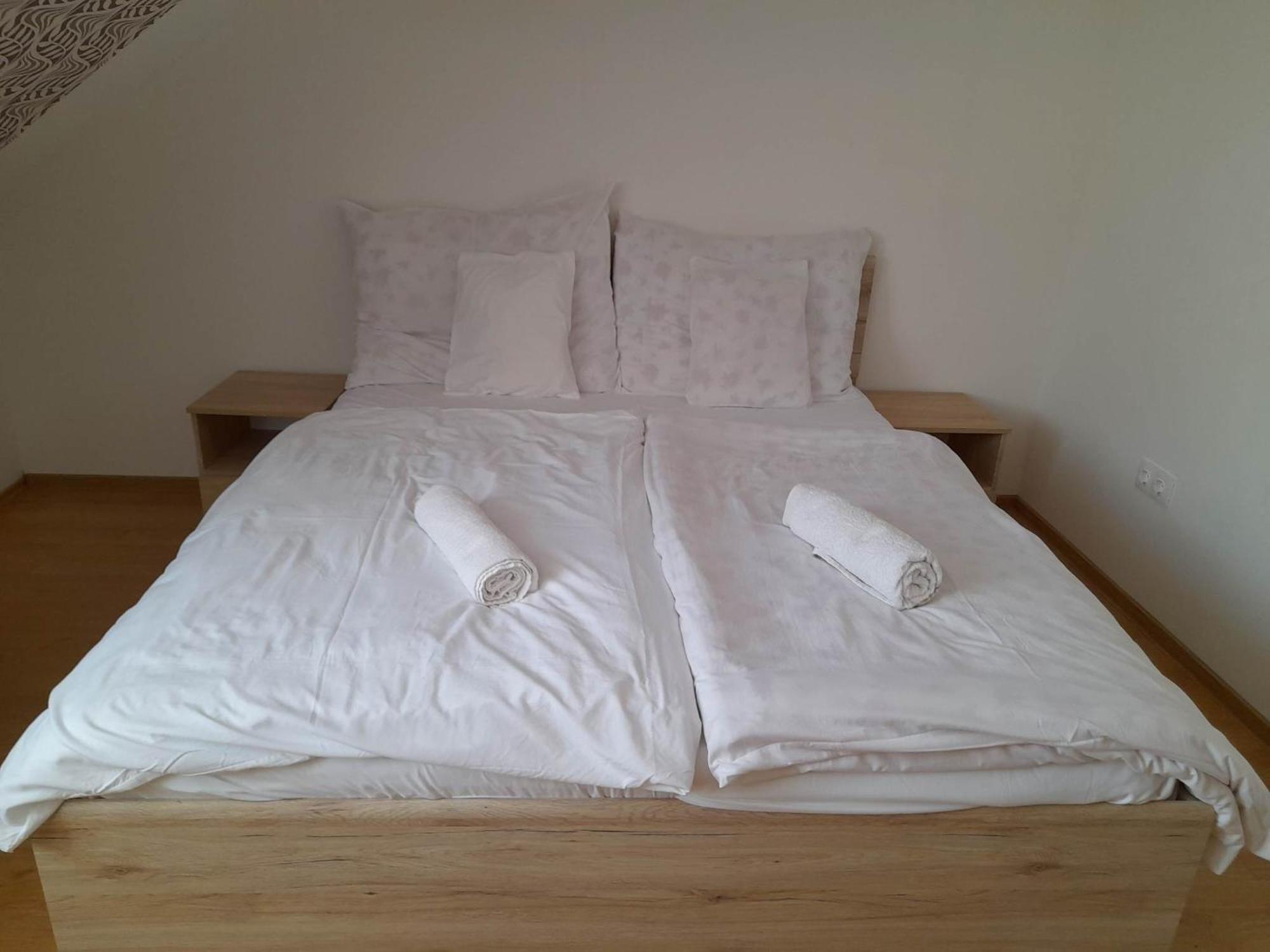 Bed and Breakfast Kemences Fogado Tardos Экстерьер фото
