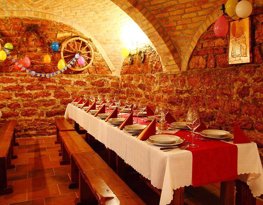 Bed and Breakfast Kemences Fogado Tardos Экстерьер фото