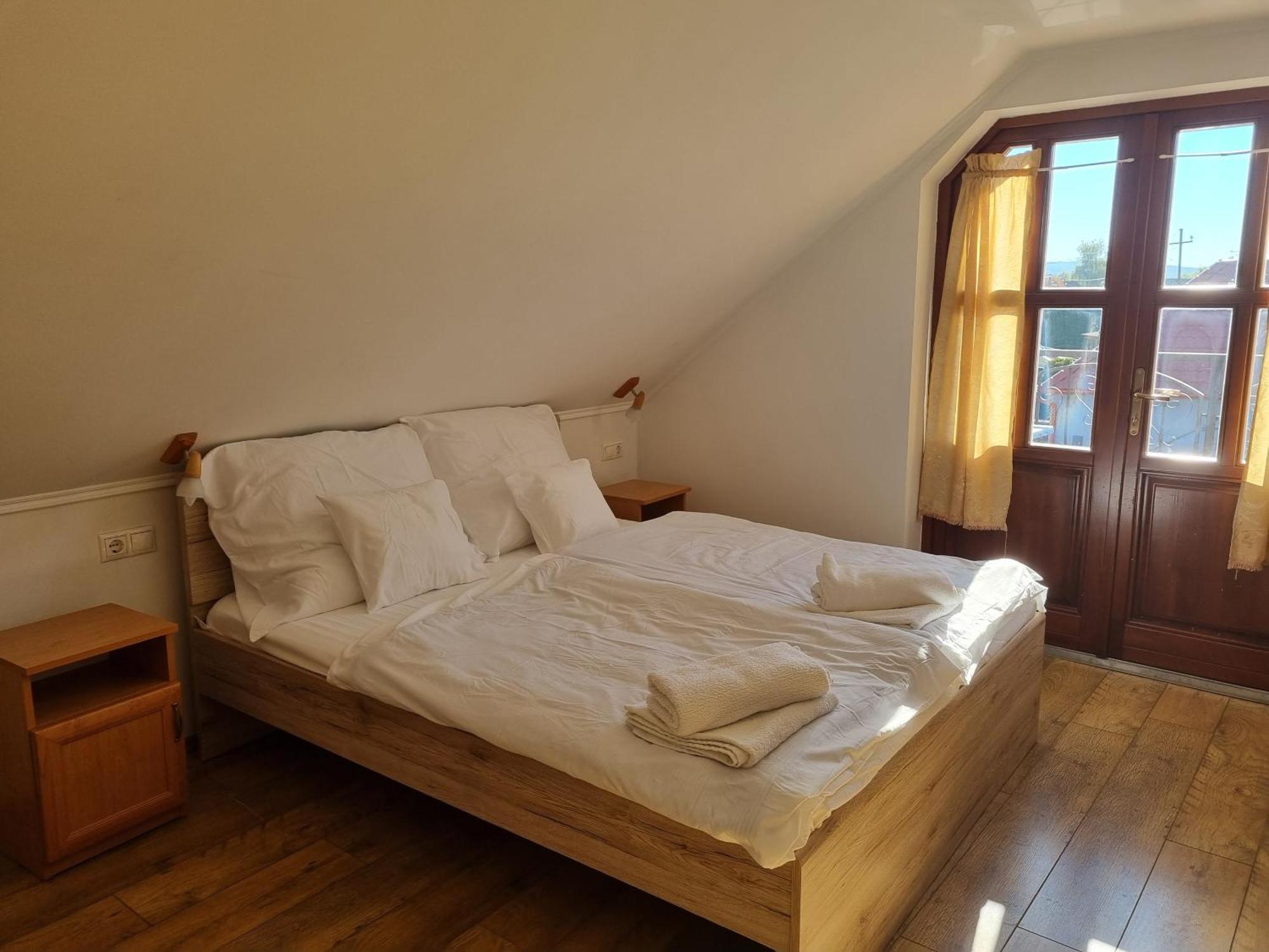 Bed and Breakfast Kemences Fogado Tardos Экстерьер фото